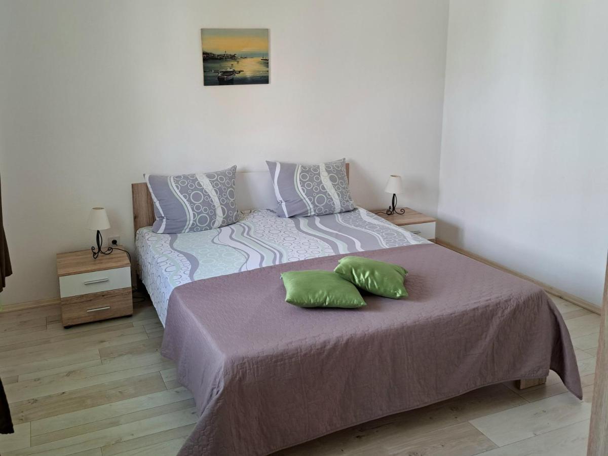 Apartment Oaza Mira Tribalj 外观 照片