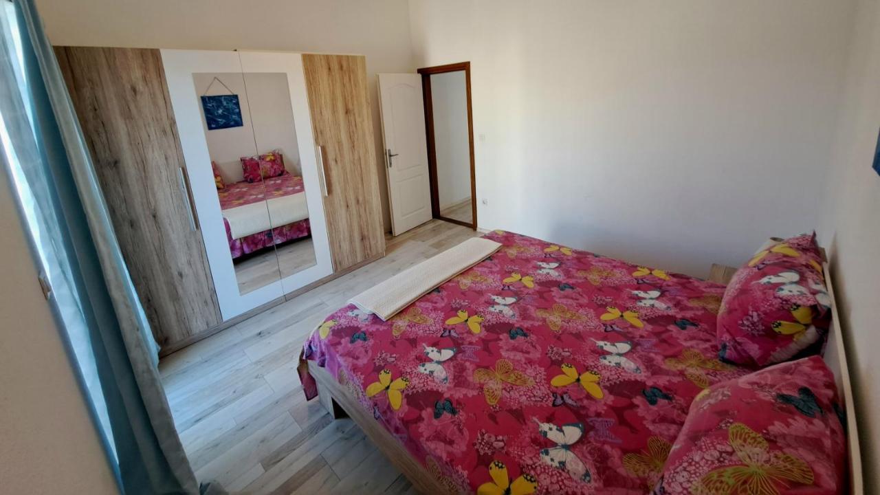 Apartment Oaza Mira Tribalj 外观 照片